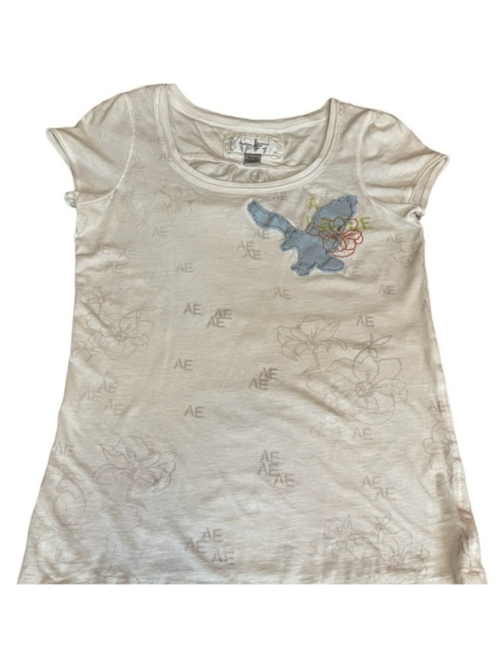American Eagle Outfitters Women's Medium Tee Shirt